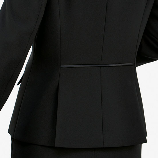 ���g���̃T�C�h�x���c���p�C�s���O