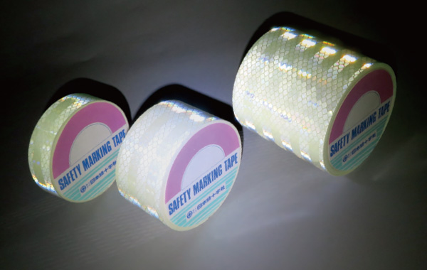 高輝度蓄光反射テープ ＡＰ５０５ ５０ｍｍ幅×５ｍ ０７２０１１